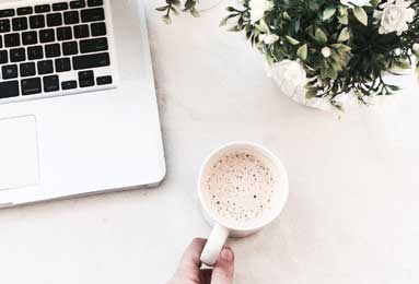 斯洛特辟谣埃基蒂克因红牌罚款：他还年轻，他已意识到错误