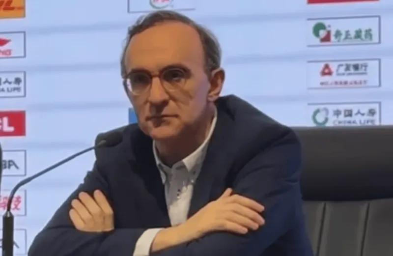 中国足彩网赛事中心-胜江苏发布会！乌戈强调打出了风格、点出重组，莫兰德赞乌戈能力